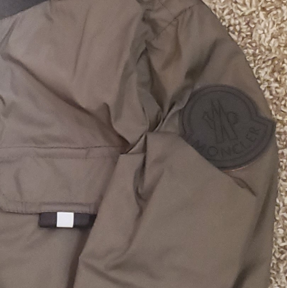 Moncler wind jacket - Picture 2 of 6